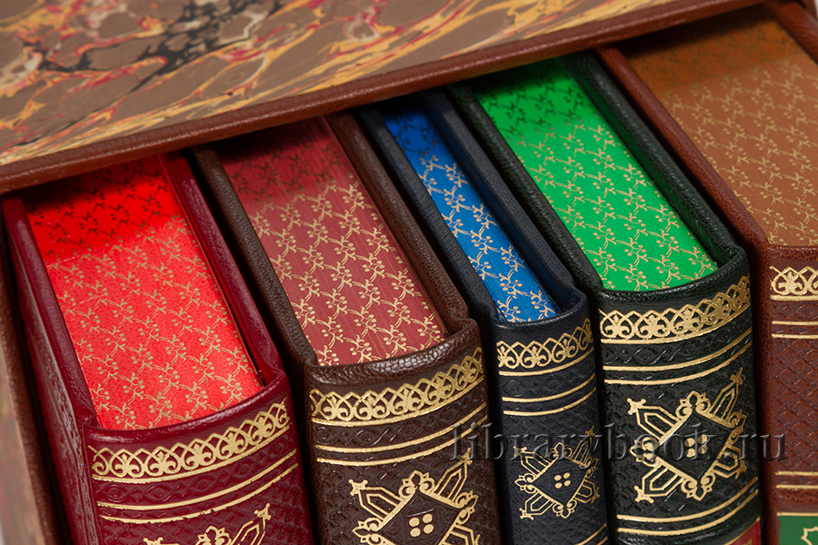 Подарочное книги Охота и рыбалка коллекционное издание в 5 книгах в кожаном переплете