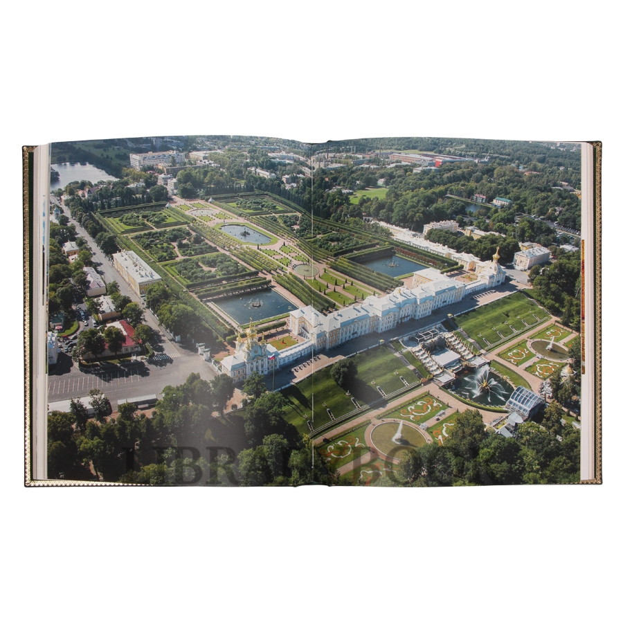 Подарочное издание книги Всемирное наследие России: Архитектура, Природа в 2 томах в кожаном переплете