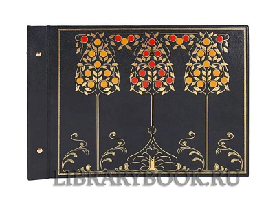 Альбом для фотографий в кожаном переплете